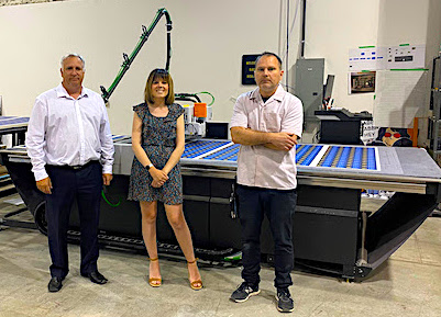 The Lacasse Printing team with its new Kongsberg X24 Digital Finishing System